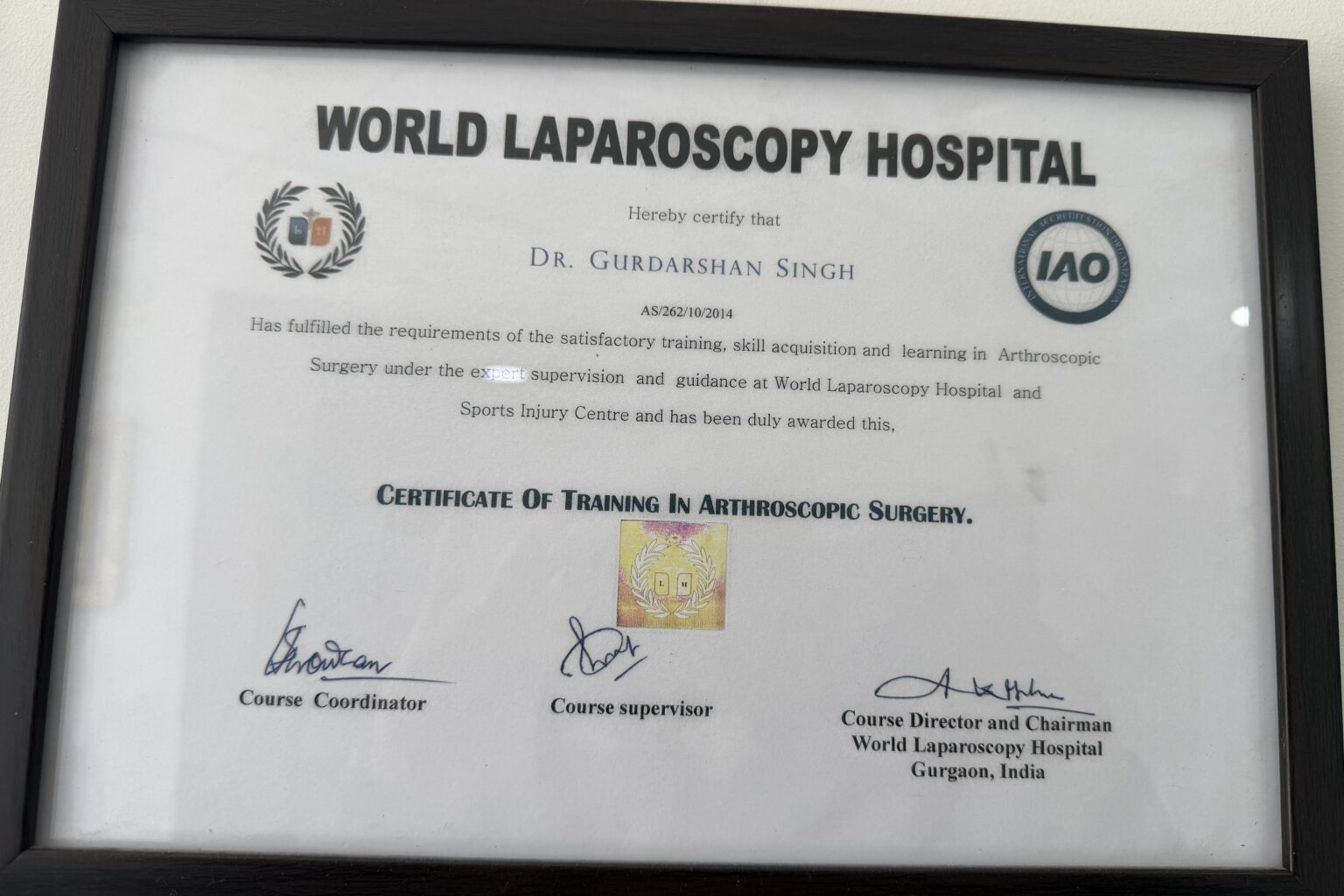 knee replacement surgeon Mohali training certificate robotic knee surgery