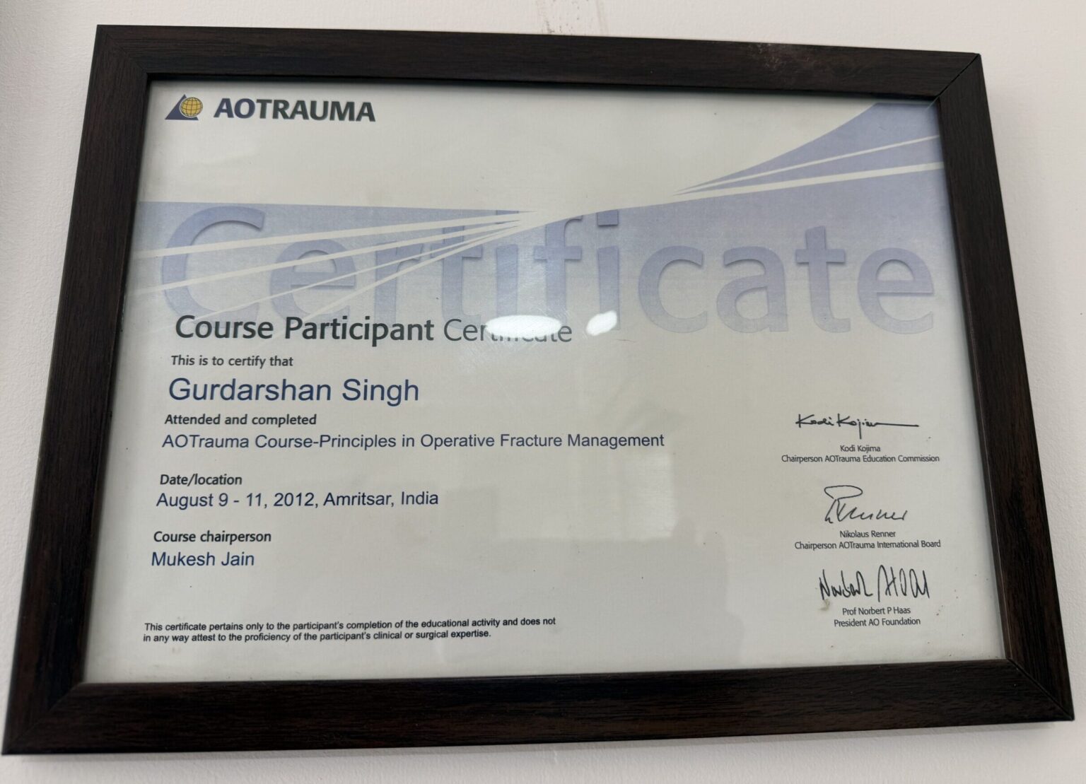 joint replacement surgeon Mohali certification orthopedic specialist