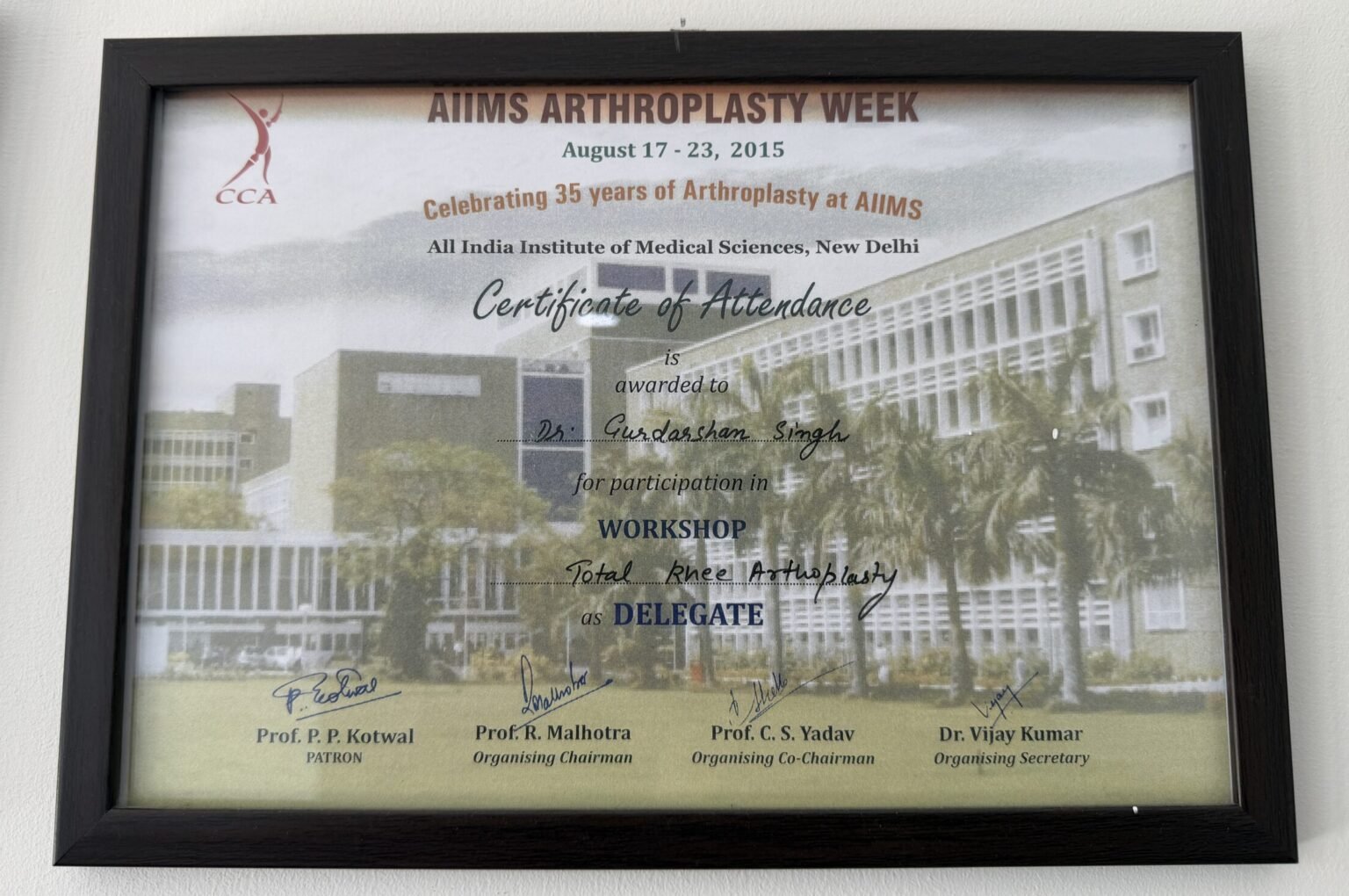 orthopedic doctor Mohali certificate knee replacement surgeon Chandigarh awards